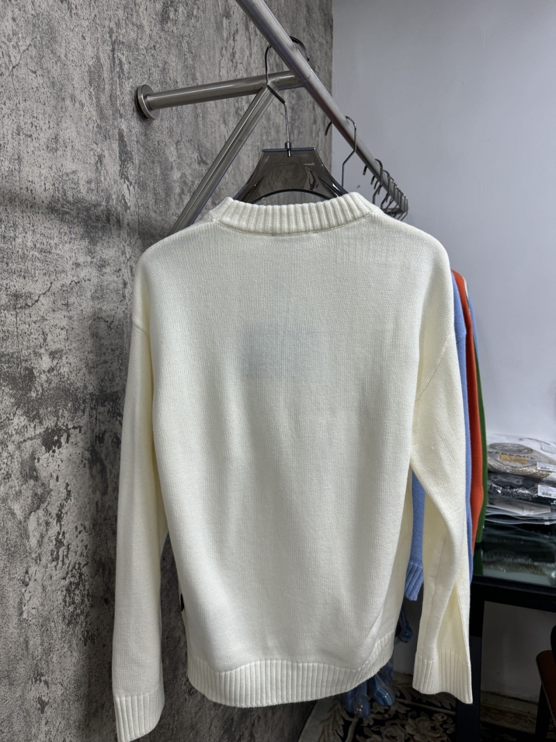 Pra*a sweater